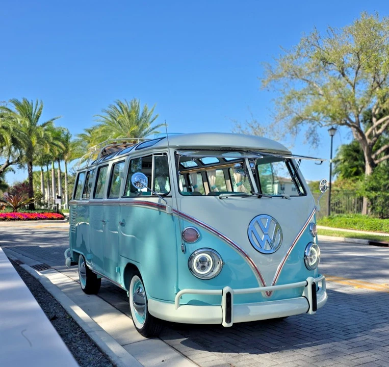 1965 Volkswagen Split-Window Bus - Image 5 of 21