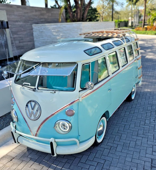 1965 Volkswagen Split-Window Bus - Image 6 of 21