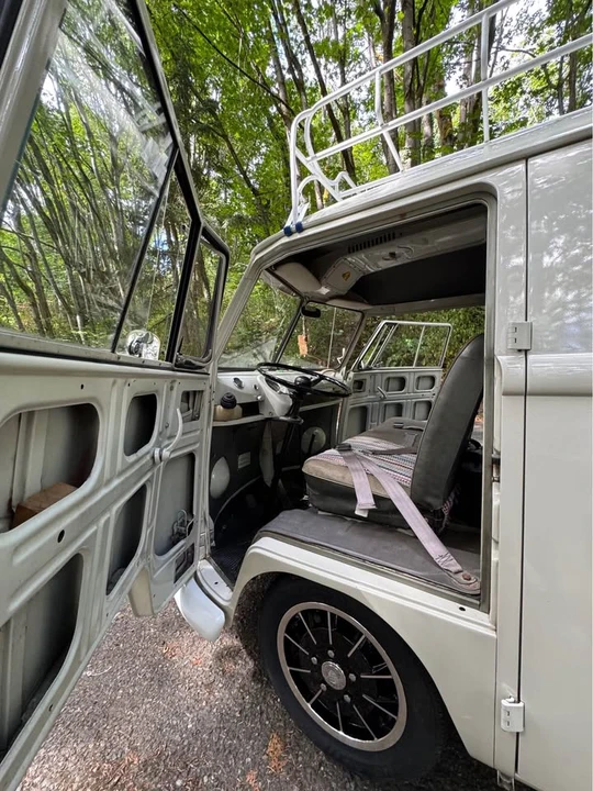 1965 Volkswagen Split-Window Bus - Image 8 of 10