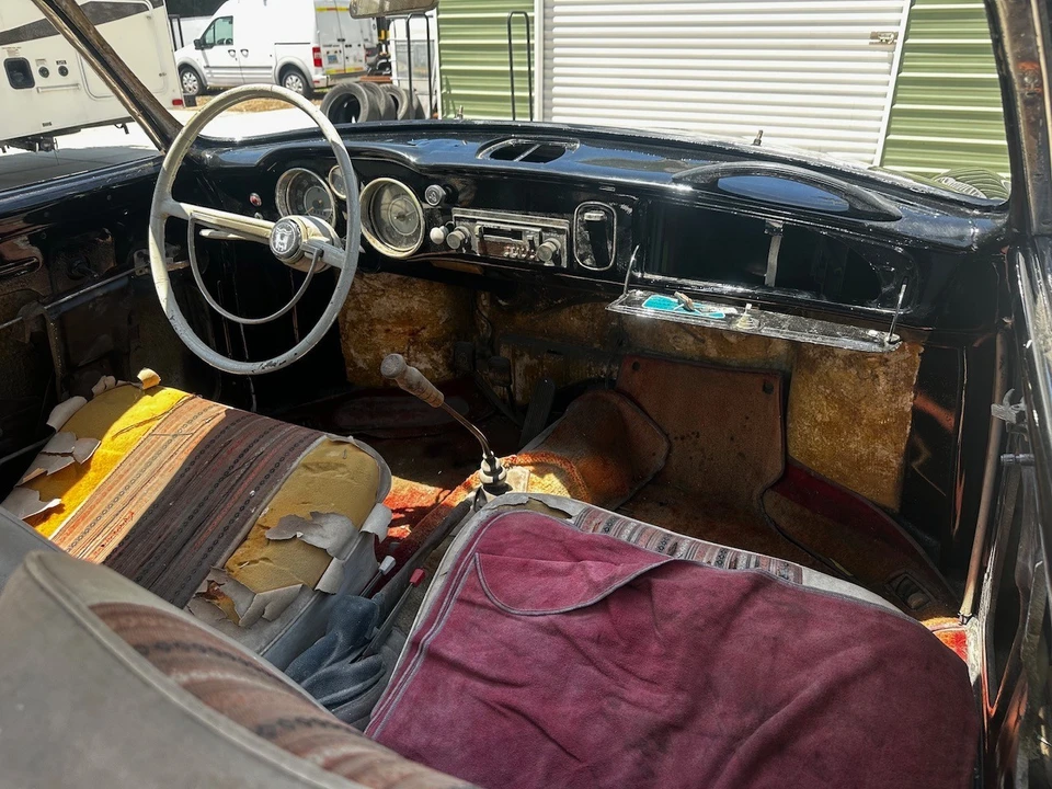 1965 Volkswagen Karmann Ghia - Image 18 of 31