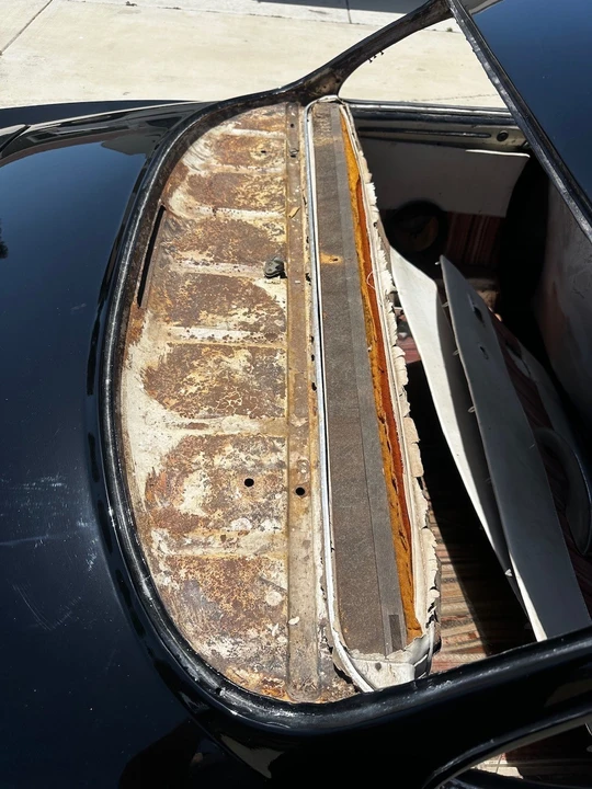 1965 Volkswagen Karmann Ghia - Image 13 of 31