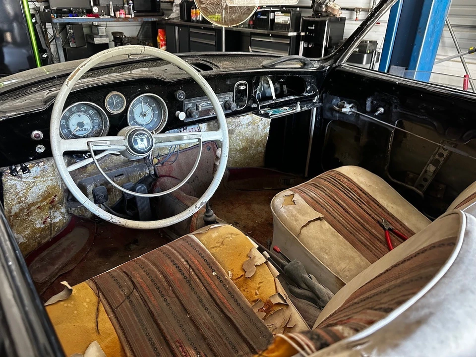1965 Volkswagen Karmann Ghia - Image 17 of 31