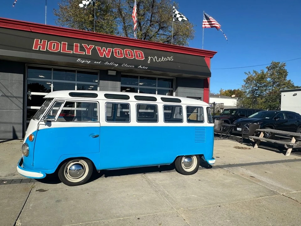 1965 Volkswagen Split-Window Bus - Image 2 of 21