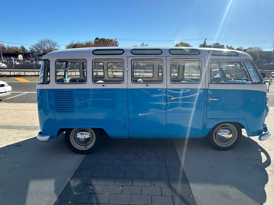 1965 Volkswagen Split-Window Bus - Image 15 of 21