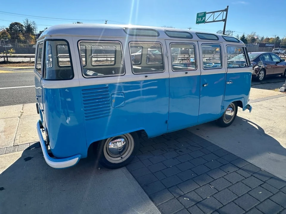 1965 Volkswagen Split-Window Bus - Image 17 of 21