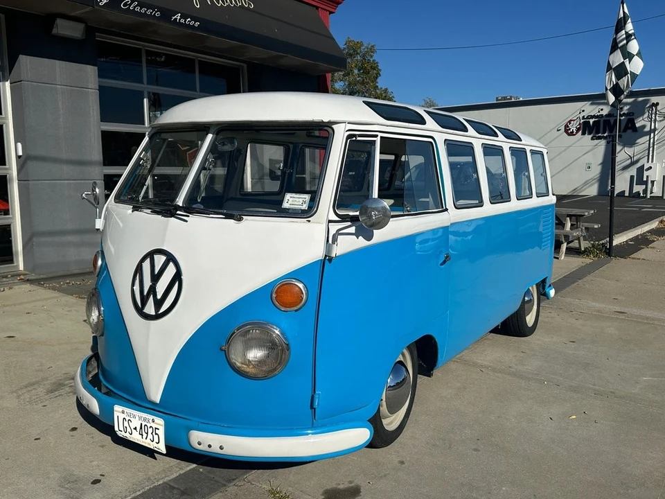 1965 Volkswagen Split-Window Bus - Image 5 of 21