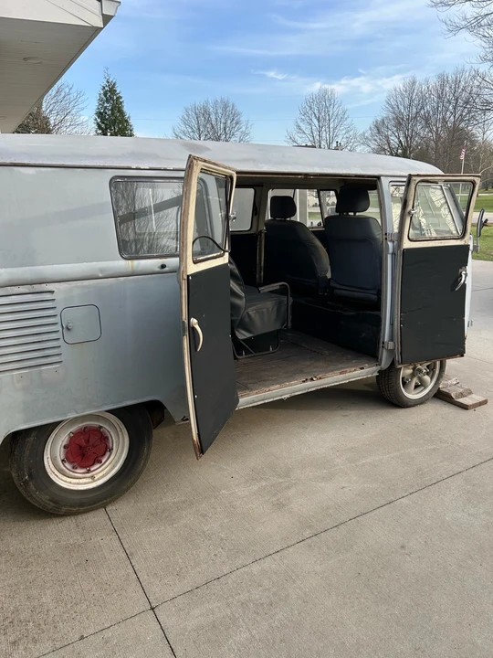 1965 Volkswagen Split-Window Bus - Image 2 of 21