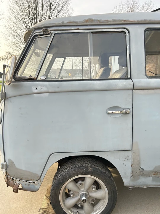 1965 Volkswagen Split-Window Bus - Image 11 of 21