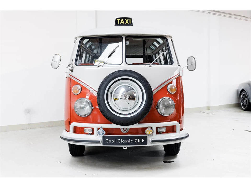 1965 Volkswagen Split-Window Bus - Image 2 of 28