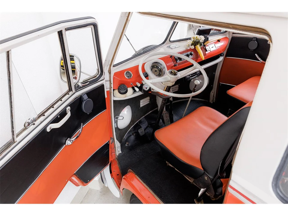 1965 Volkswagen Split-Window Bus - Image 6 of 28