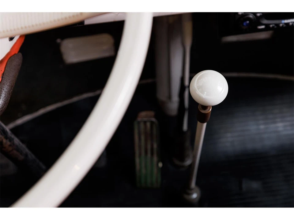1965 Volkswagen Split-Window Bus - Image 12 of 28