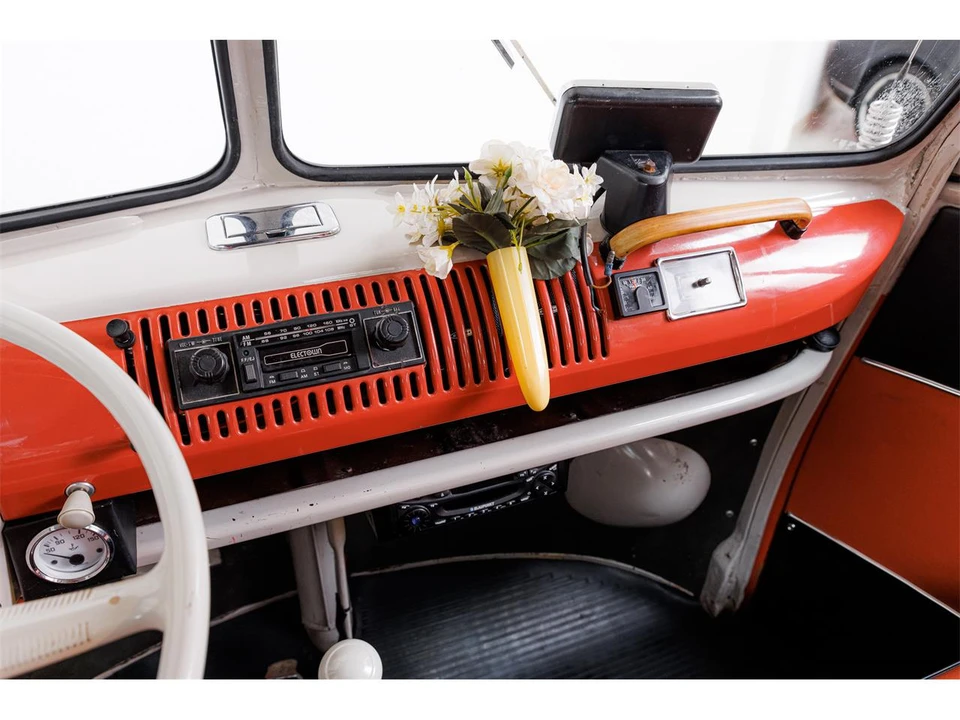 1965 Volkswagen Split-Window Bus - Image 15 of 28
