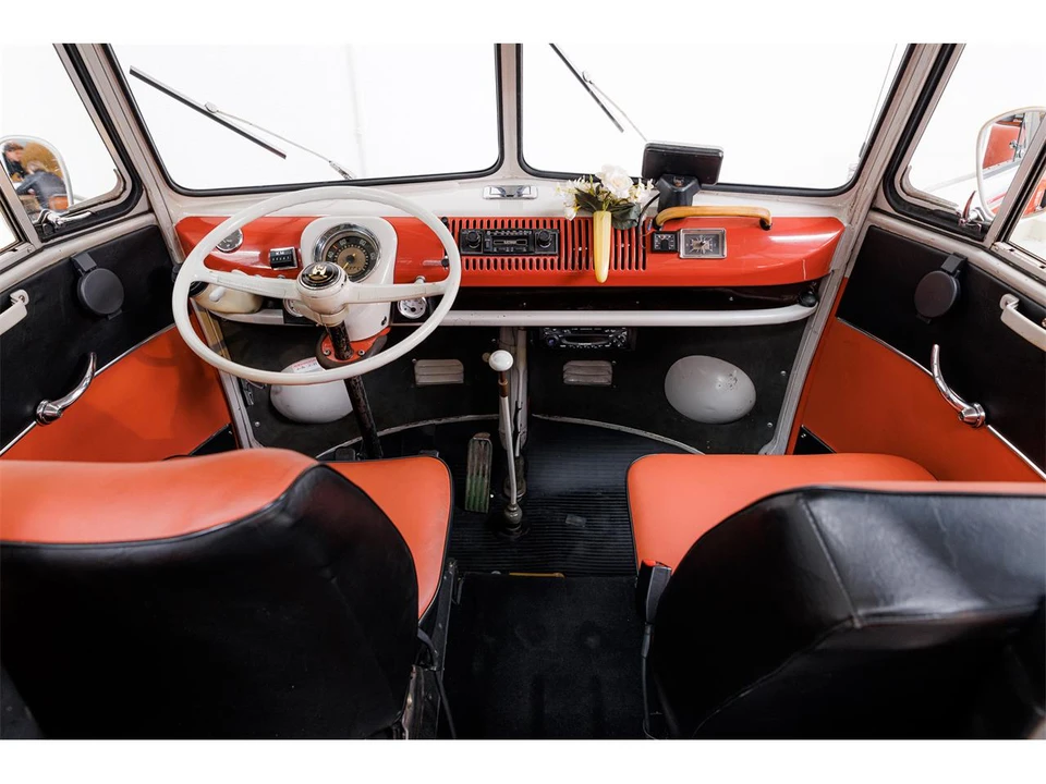1965 Volkswagen Split-Window Bus - Image 17 of 28