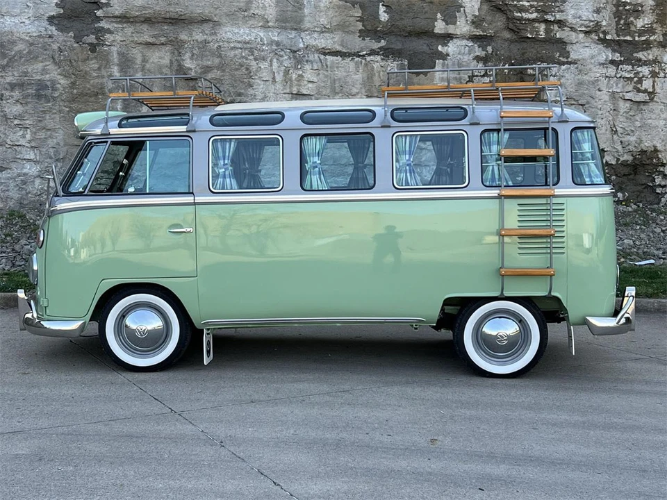 1965 Volkswagen Split-Window Bus - Image 4 of 4