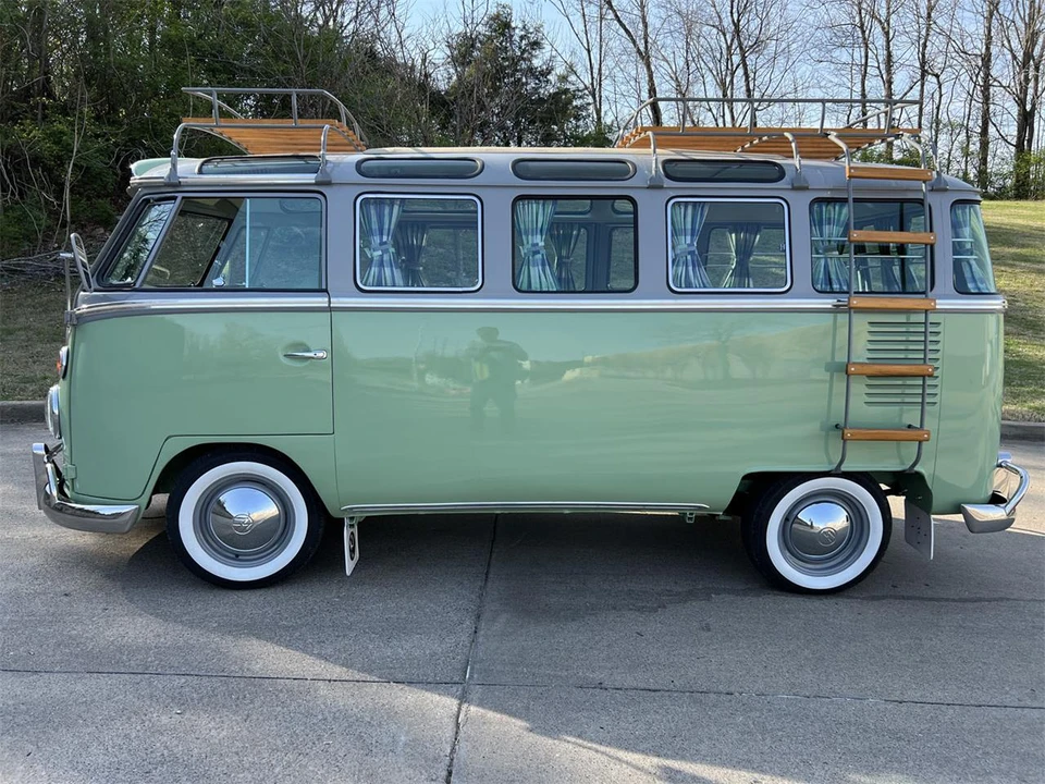1965 Volkswagen Split-Window Bus - Image 2 of 4