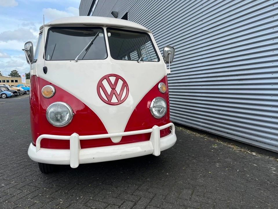 1965 Volkswagen Split-Window Bus - Image 7 of 30