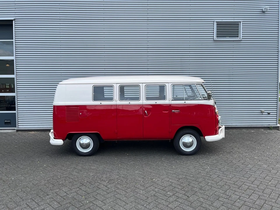 1965 Volkswagen Split-Window Bus - Image 4 of 30