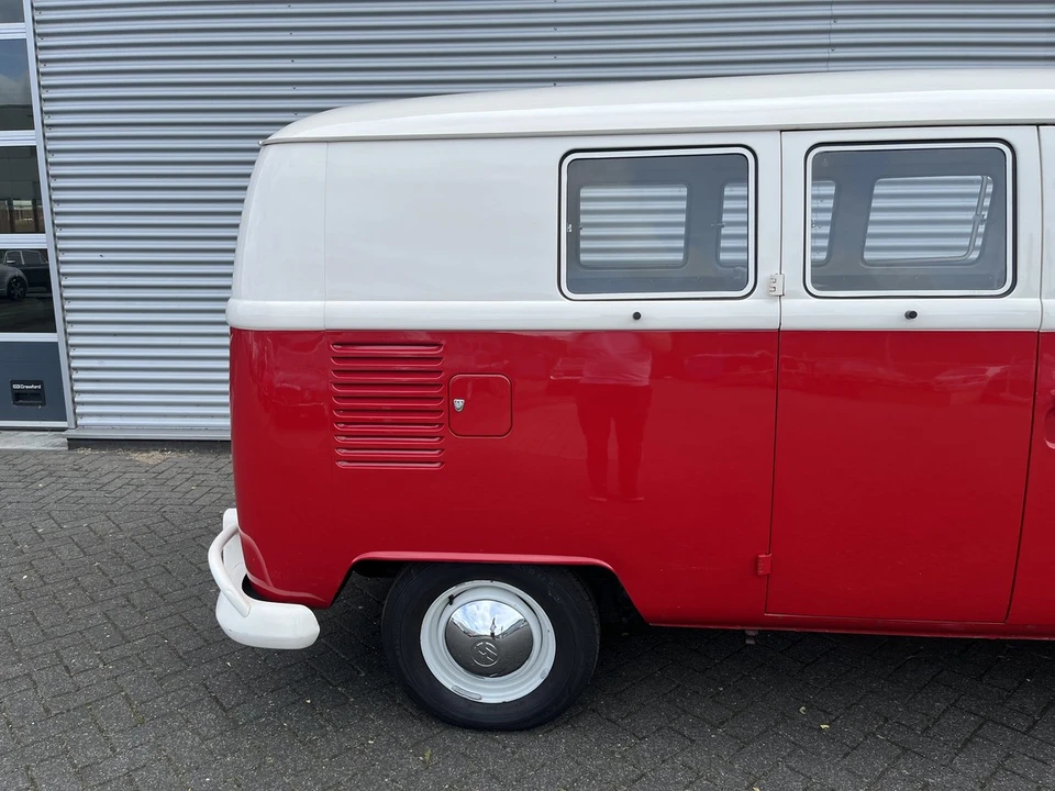 1965 Volkswagen Split-Window Bus - Image 8 of 30