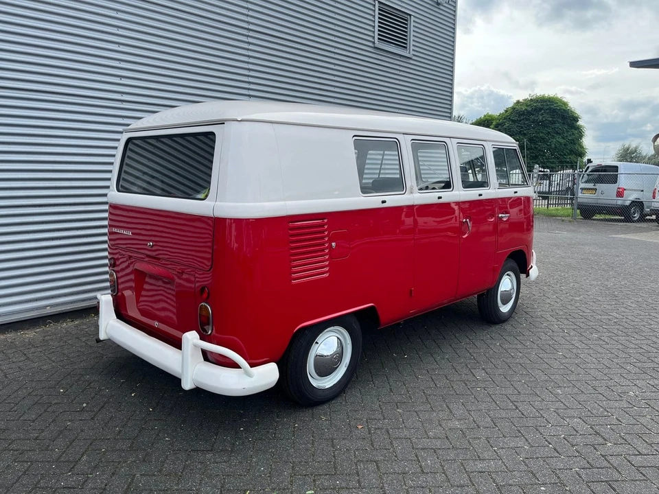 1965 Volkswagen Split-Window Bus - Image 5 of 30