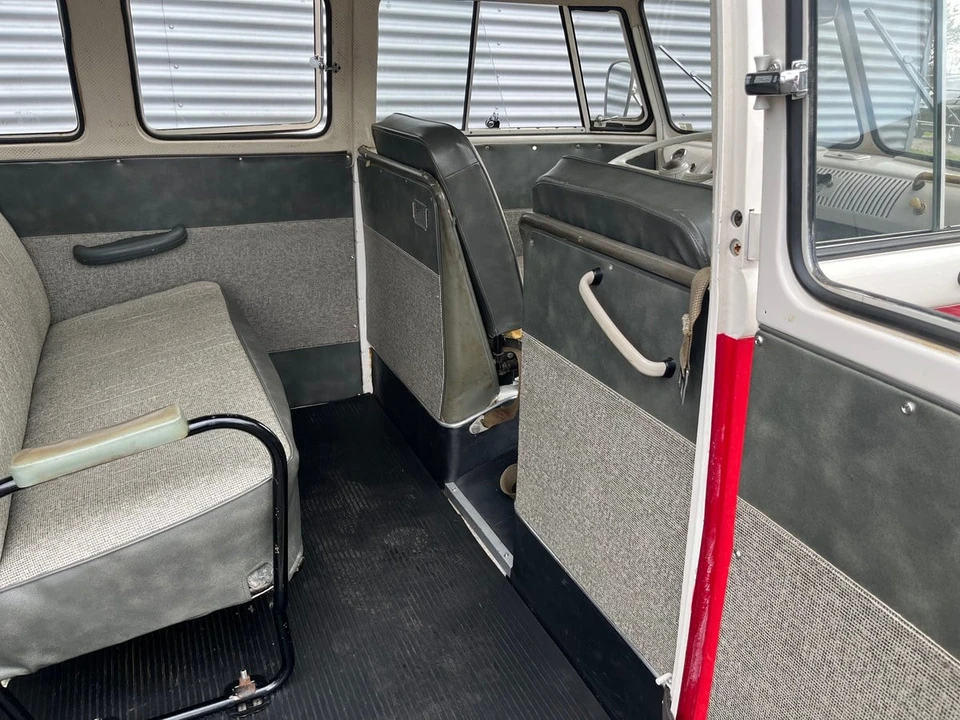 1965 Volkswagen Split-Window Bus - Image 26 of 30