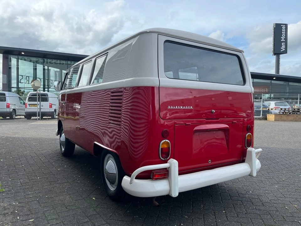 1965 Volkswagen Split-Window Bus - Image 3 of 30