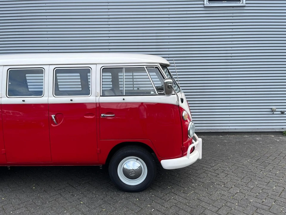 1965 Volkswagen Split-Window Bus - Image 9 of 30