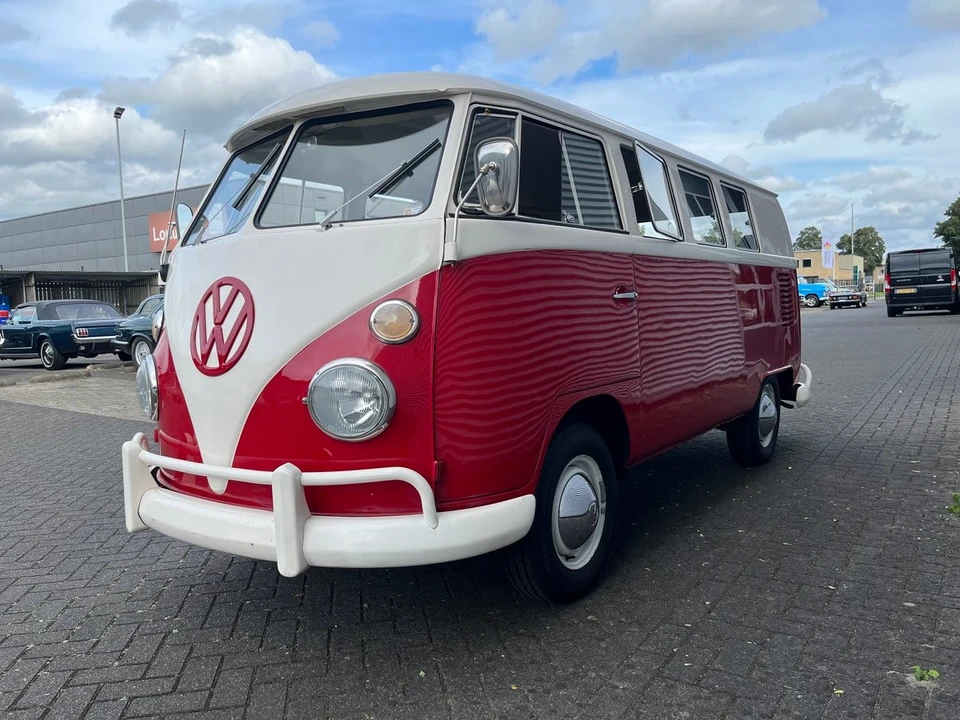 1965 Volkswagen Split-Window Bus - Image 2 of 30