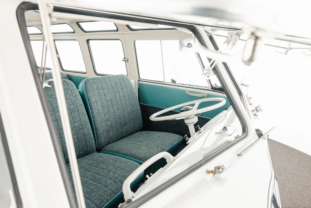 1965 Volkswagen Split-Window Bus - Image 30 of 31