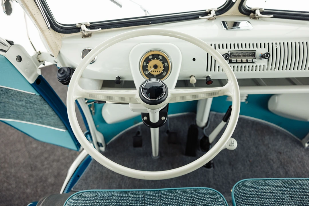 1965 Volkswagen Split-Window Bus - Image 16 of 31