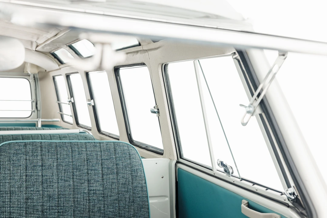 1965 Volkswagen Split-Window Bus - Image 8 of 31