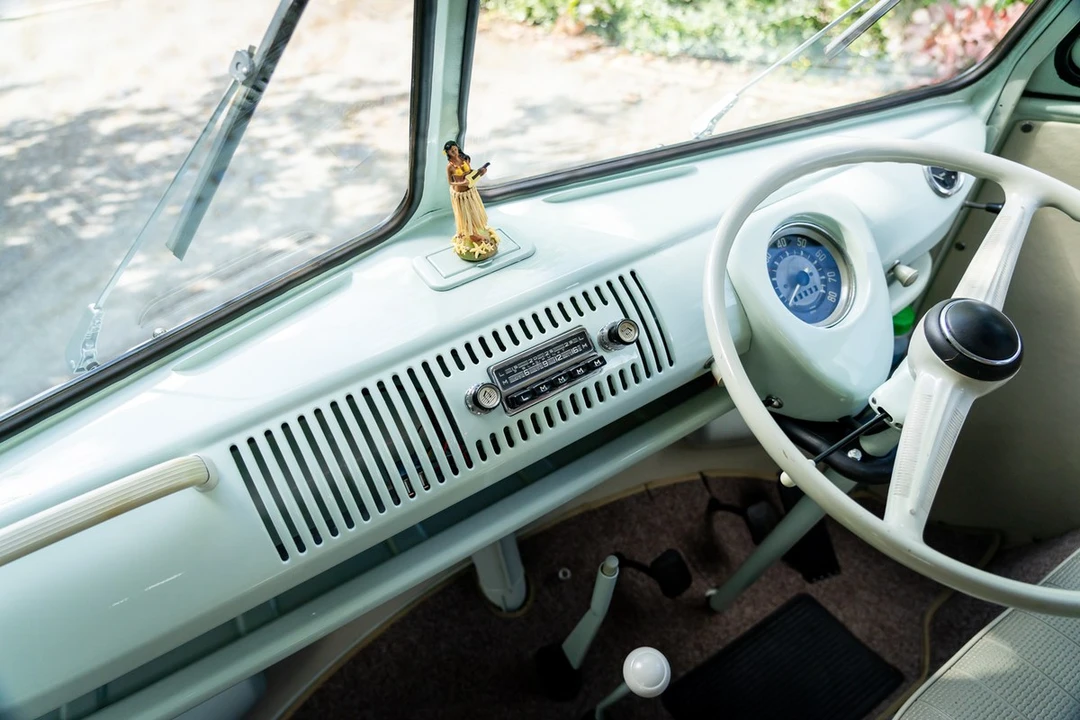 1965 Volkswagen Split-Window Camper - Image 21 of 30