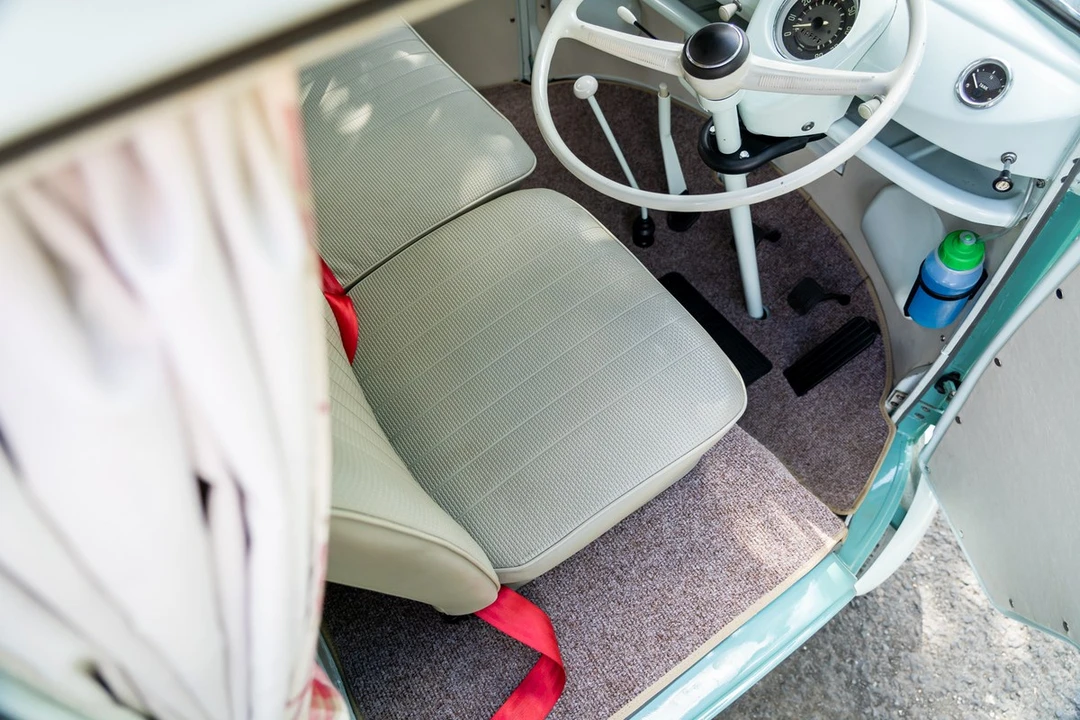 1965 Volkswagen Split-Window Camper - Image 25 of 30