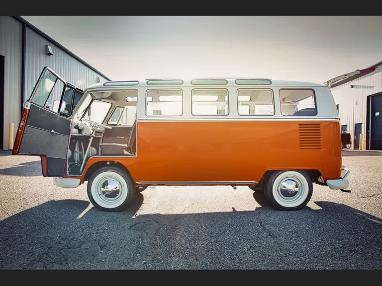 1965 Volkswagen Split-Window Bus - Image 8 of 31