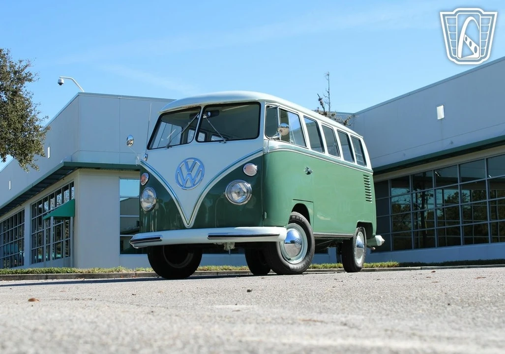 1965 Volkswagen Split-Window Bus - Image 3 of 12