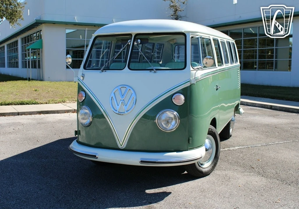1965 Volkswagen Split-Window Bus - Image 11 of 12