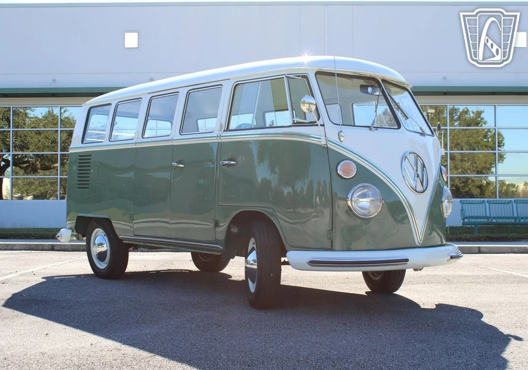 1965 Volkswagen Split-Window Bus - Image 7 of 12