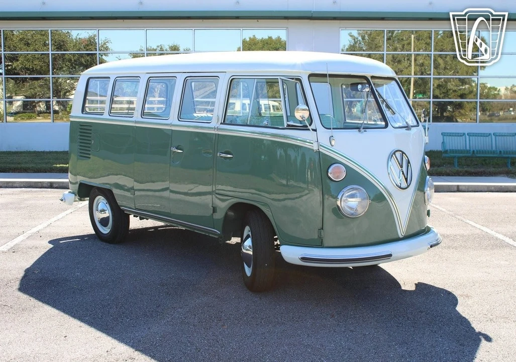 1965 Volkswagen Split-Window Bus - Image 8 of 12