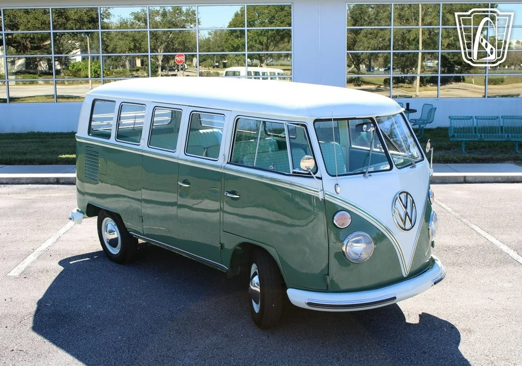 1965 Volkswagen Split-Window Bus - Image 9 of 12