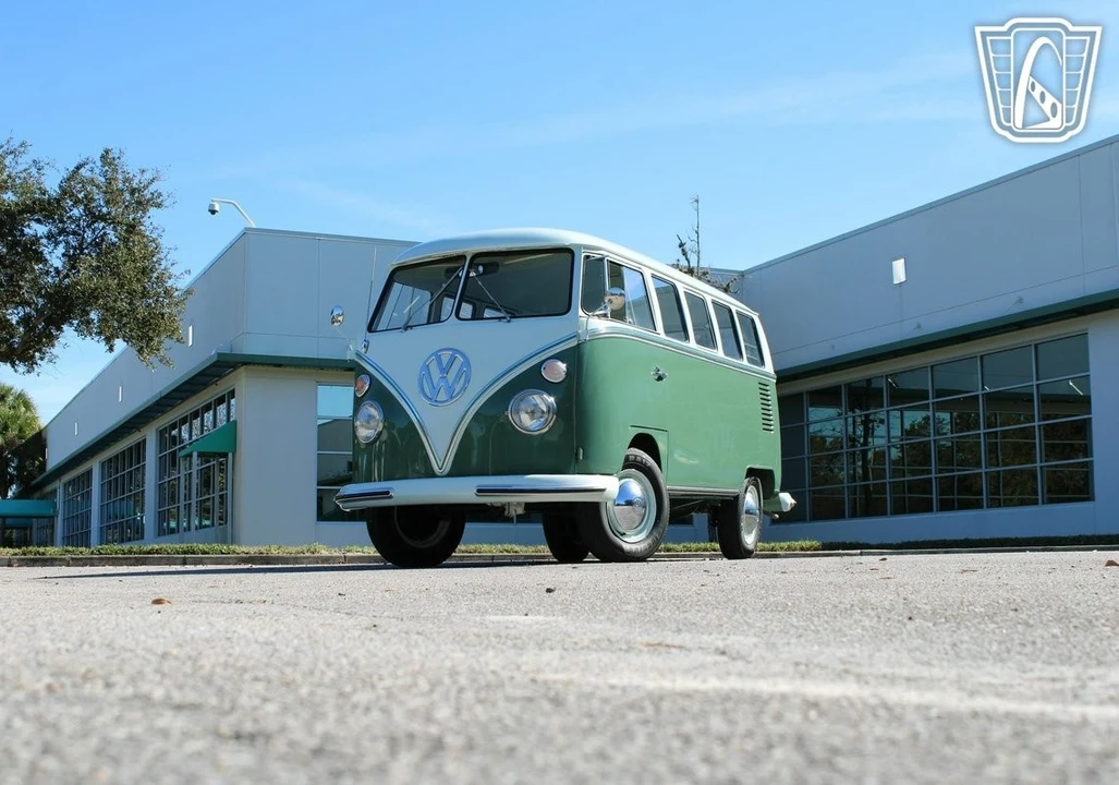 1965 Volkswagen Split-Window Bus - Image 4 of 12