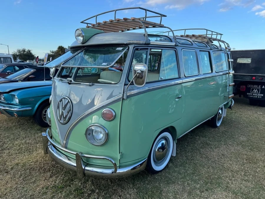 1965 Volkswagen Split-Window Bus - Image 8 of 15