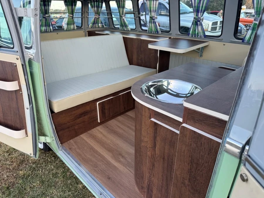 1965 Volkswagen Split-Window Bus - Image 13 of 15