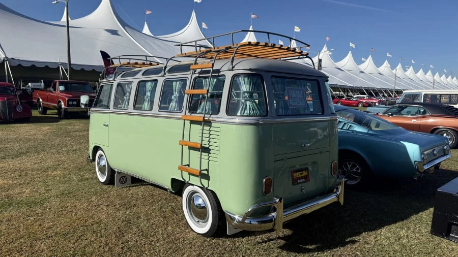 1965 Volkswagen Split-Window Bus - Image 7 of 15