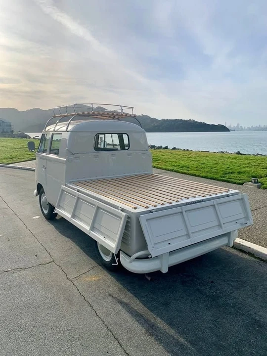 1965 Volkswagen Split-Window Bus - Image 10 of 13