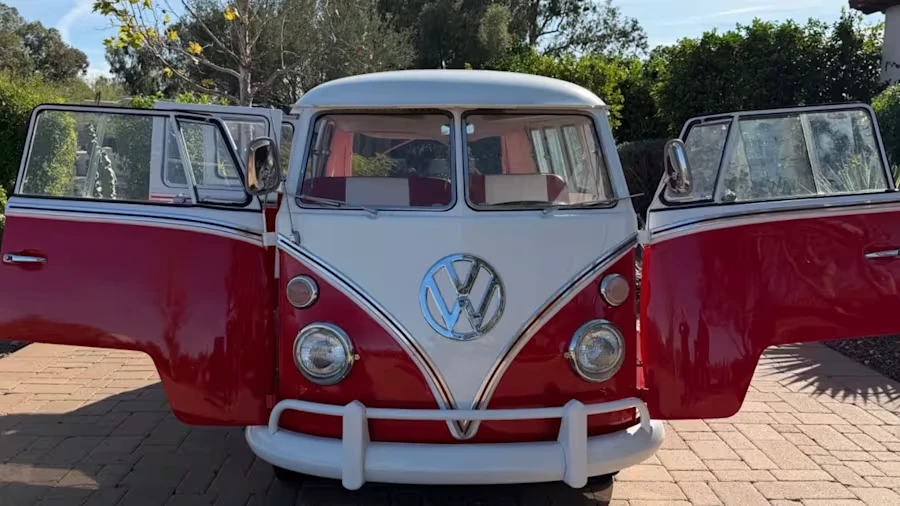 1965 Volkswagen Split-Window Bus - Image 6 of 20