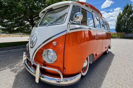 1965 Volkswagen Type 2 Kombi 23-Window Conversion