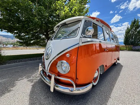 1965 Volkswagen Split-Window Bus - Image 2 of 31