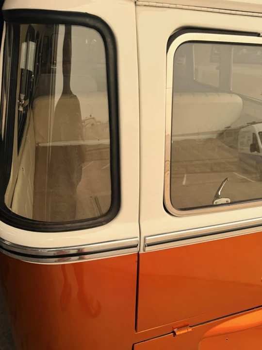1965 Volkswagen Split-Window Bus - Image 25 of 31