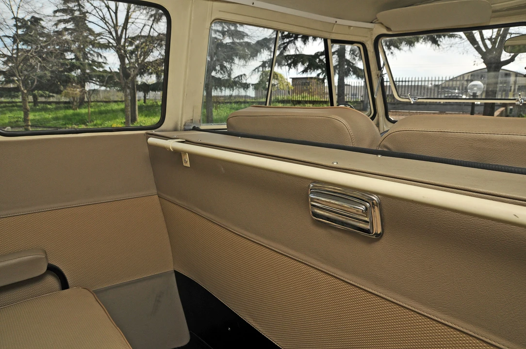 1965 Volkswagen Split-Window Bus - Image 2 of 11