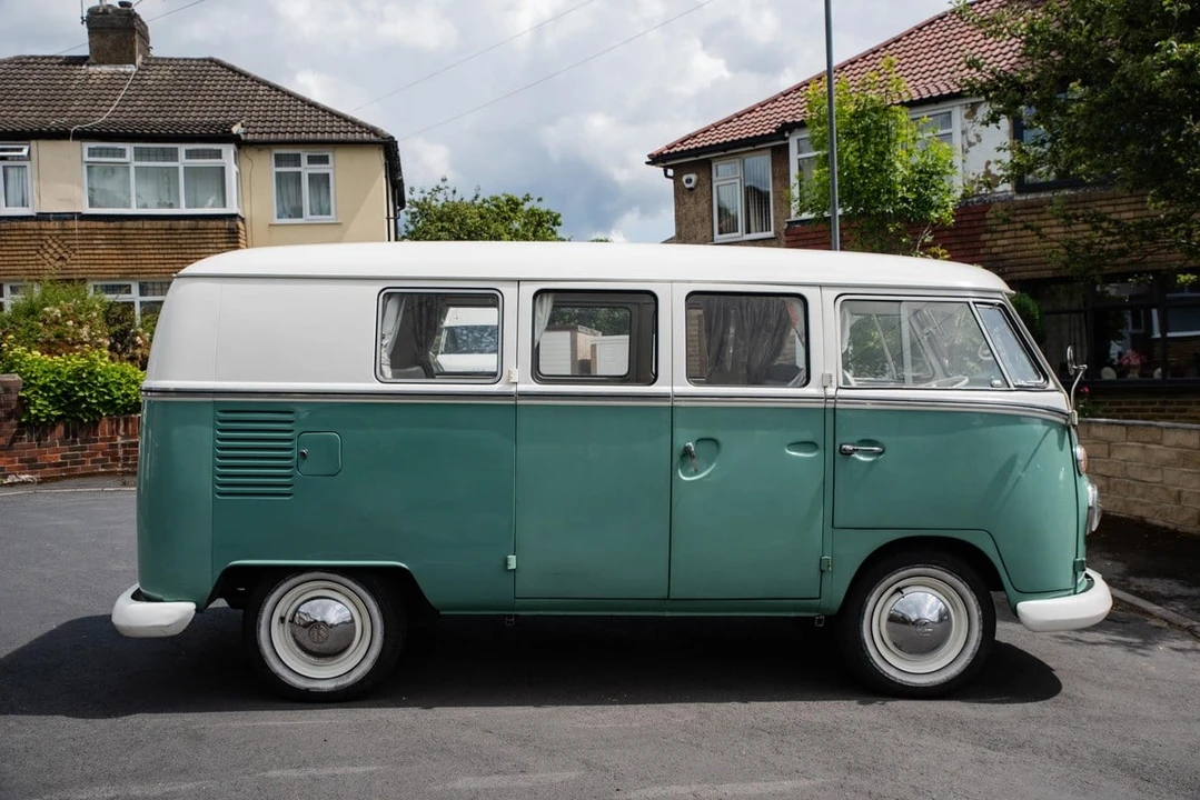 1965 Volkswagen Split-Window Camper - Image 4 of 30
