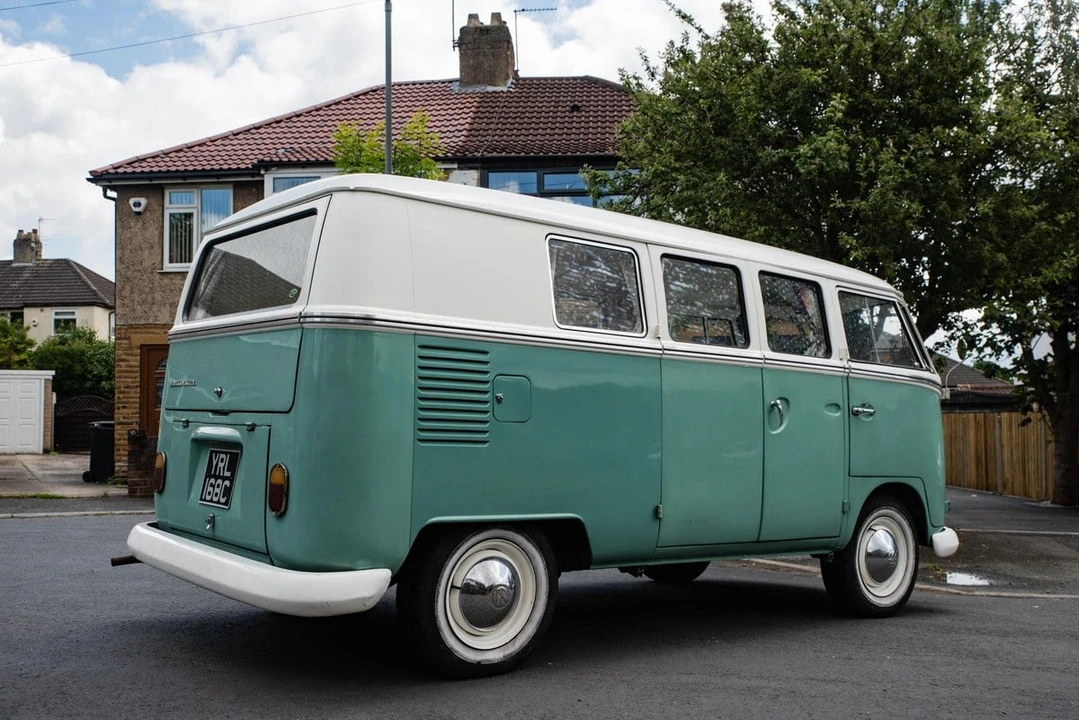 1965 Volkswagen Split-Window Camper - Image 9 of 30